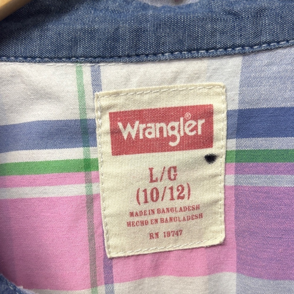 Wrangler Boy’s Sz 10/12 Blue and Pink Plaid Short Sleeve Shirt, EUC - Picture 3 of 9